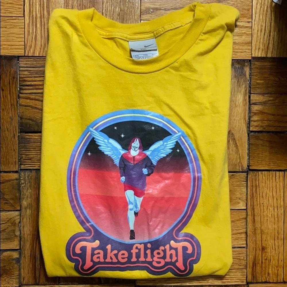 Nike yellow take flight tee shirt size: XXL